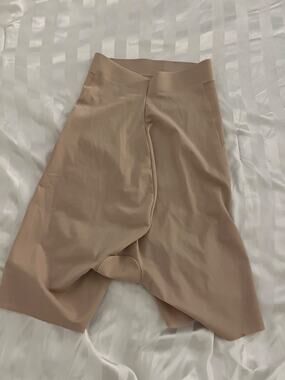 TC Nude Beige Seamless Shapewear Shorts – Size S 🤍